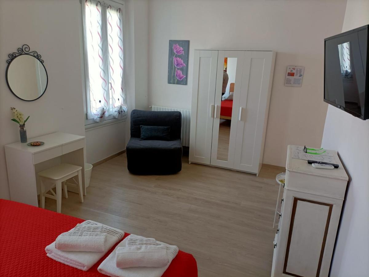 פירנצה Affittacamere Il Chiostrino Guest House מראה חיצוני תמונה