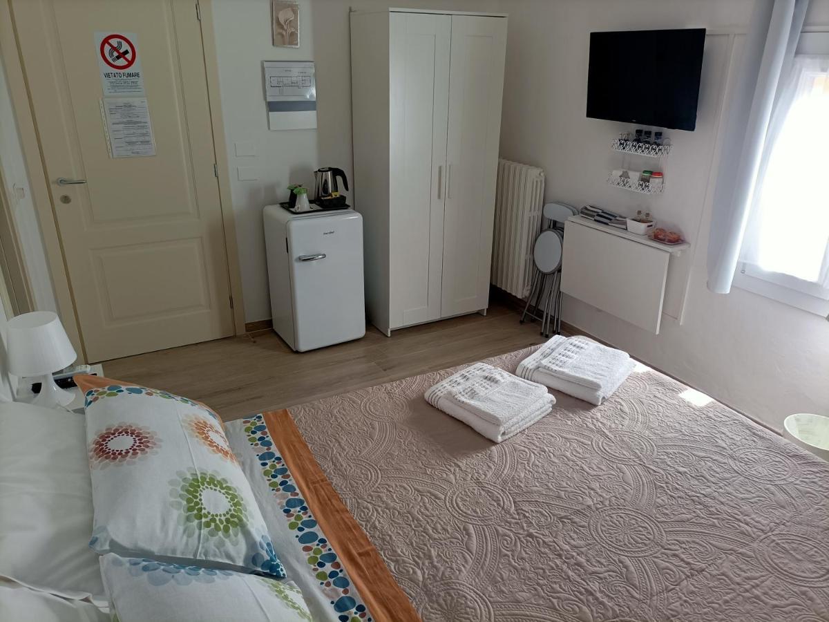 פירנצה Affittacamere Il Chiostrino Guest House מראה חיצוני תמונה